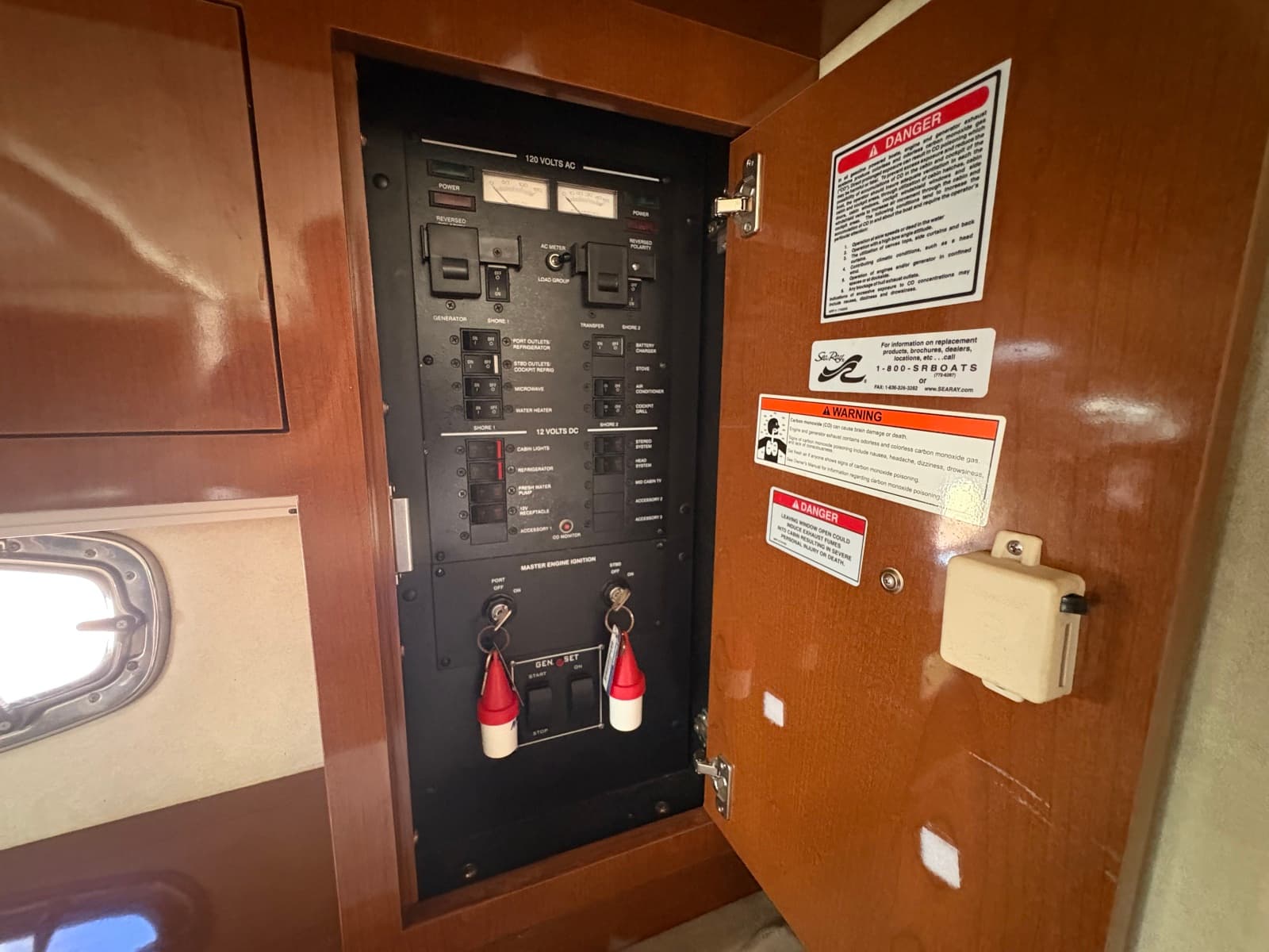 2010 Sea Ray 310 Sundancer - Photo 35