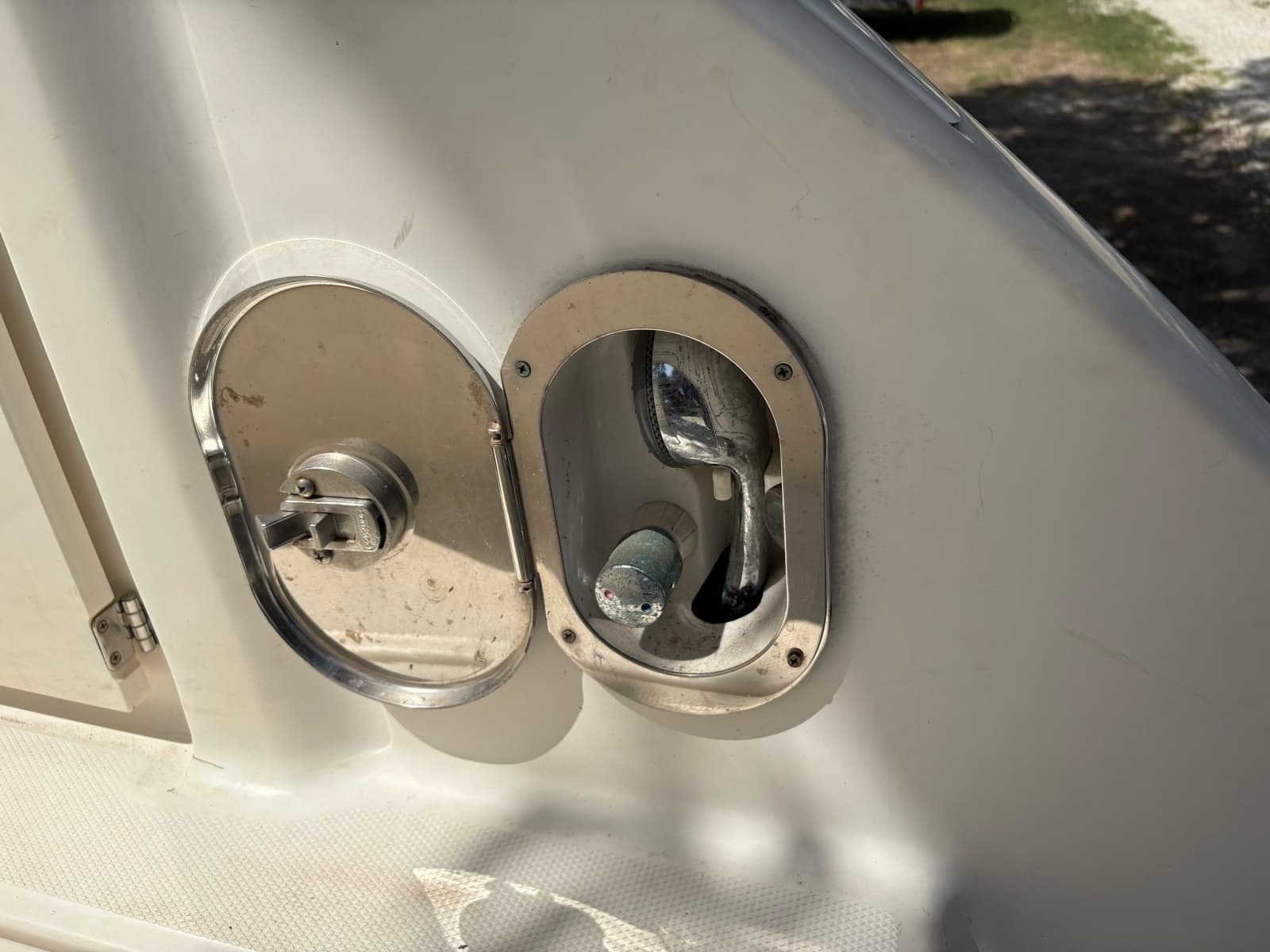 2010 Sea Ray 310 Sundancer - Photo 55