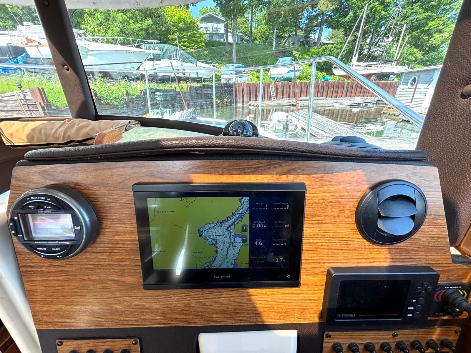 2021 Ranger Tugs R-23 - Photo 30