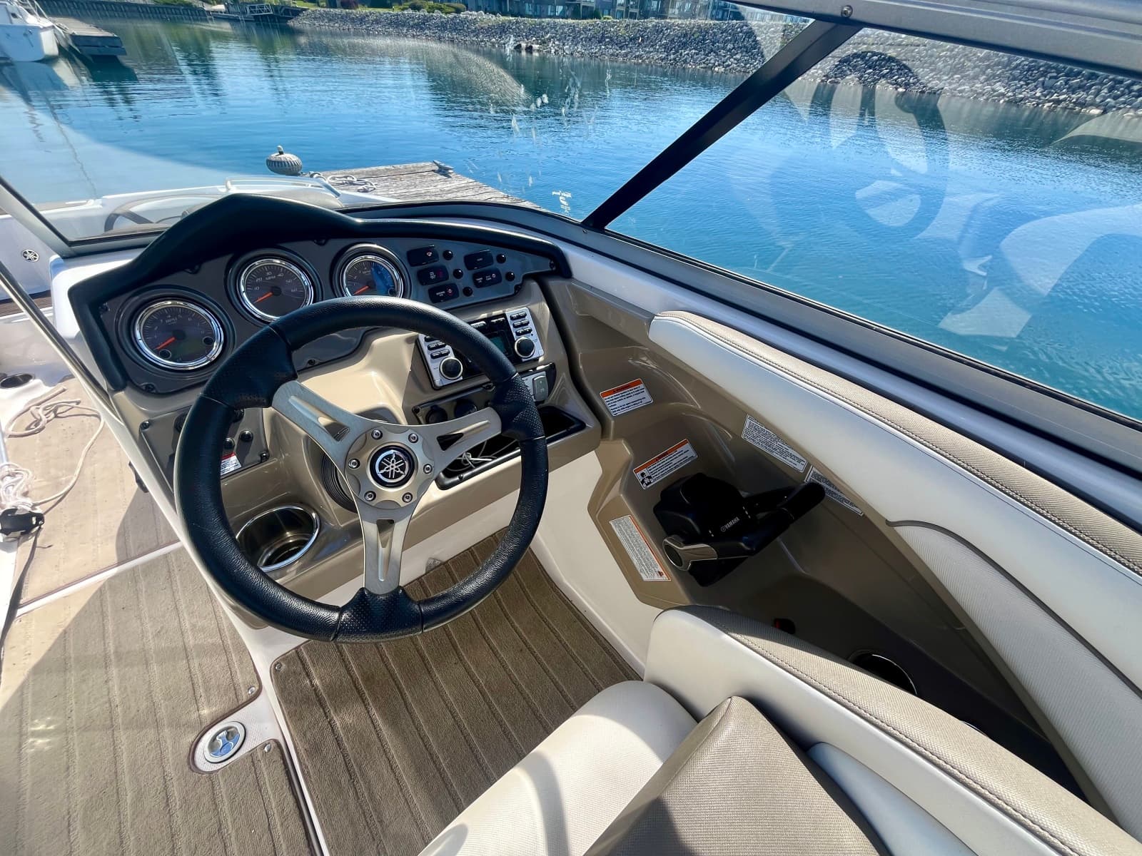 2013 Yamaha Boats 242 Limited S - Photo 17