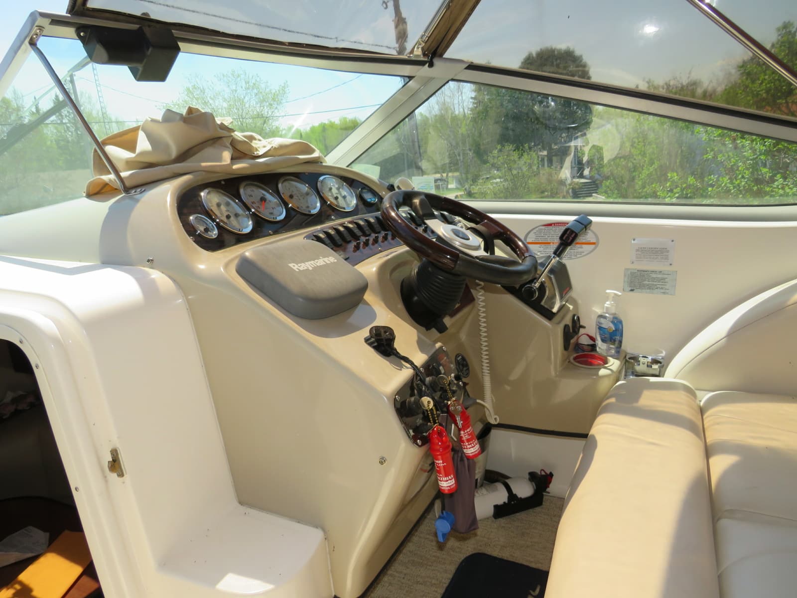 2001 Chaparral 300 Signature - Photo 16
