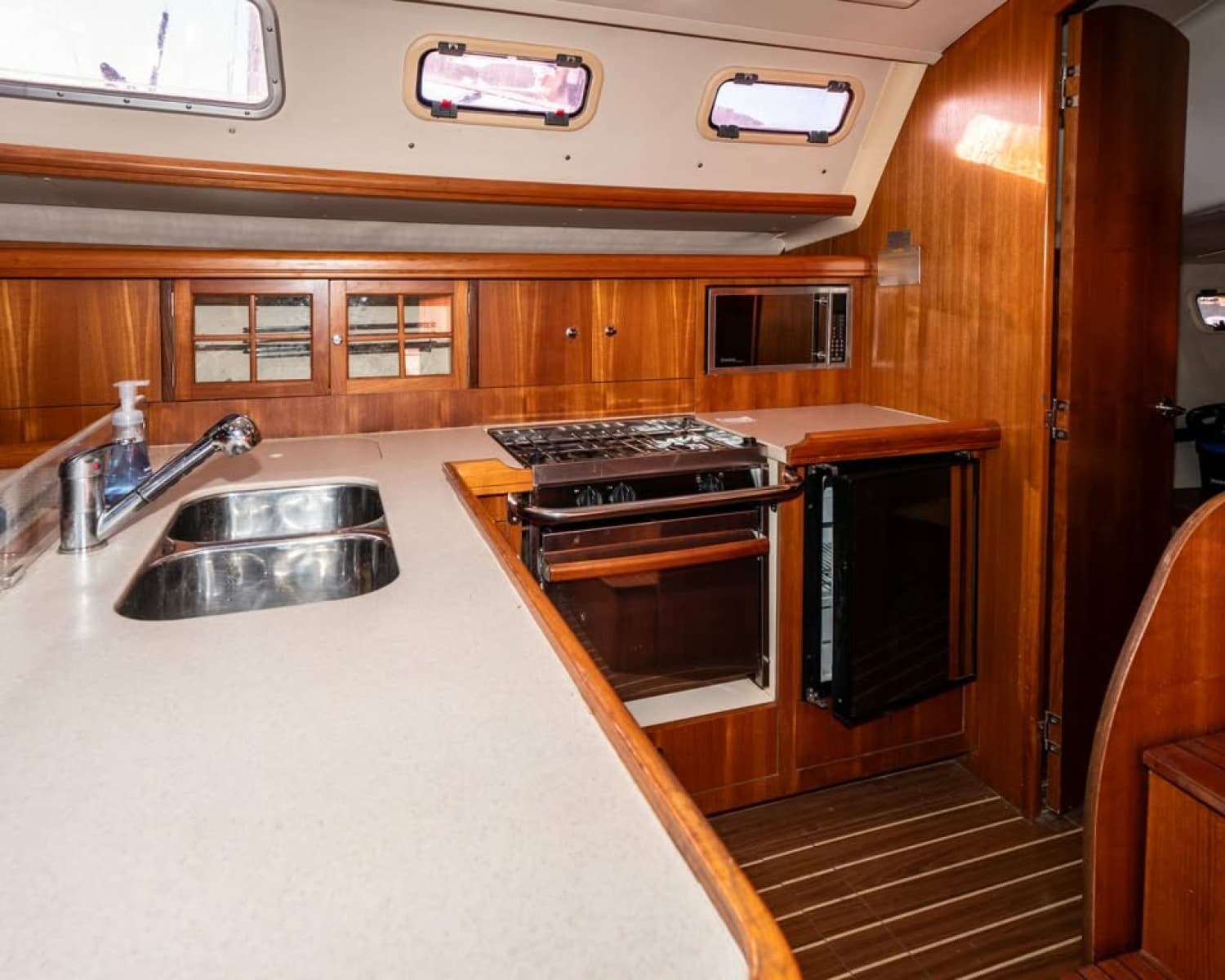 2006 Hunter 38 - Photo 22