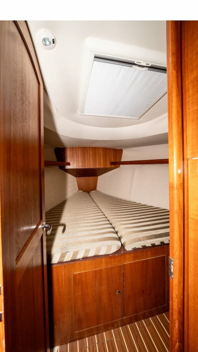 2006 Hunter 38 - Photo 17