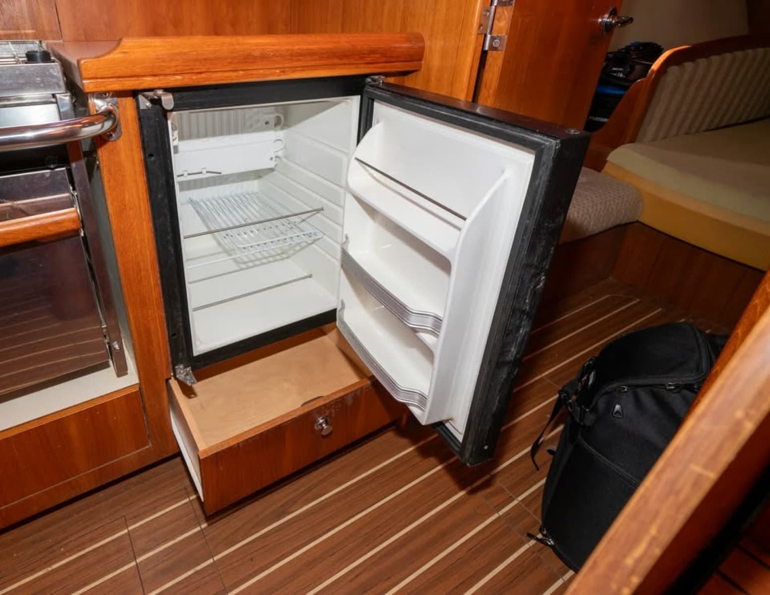 2006 Hunter 38 - Photo 25