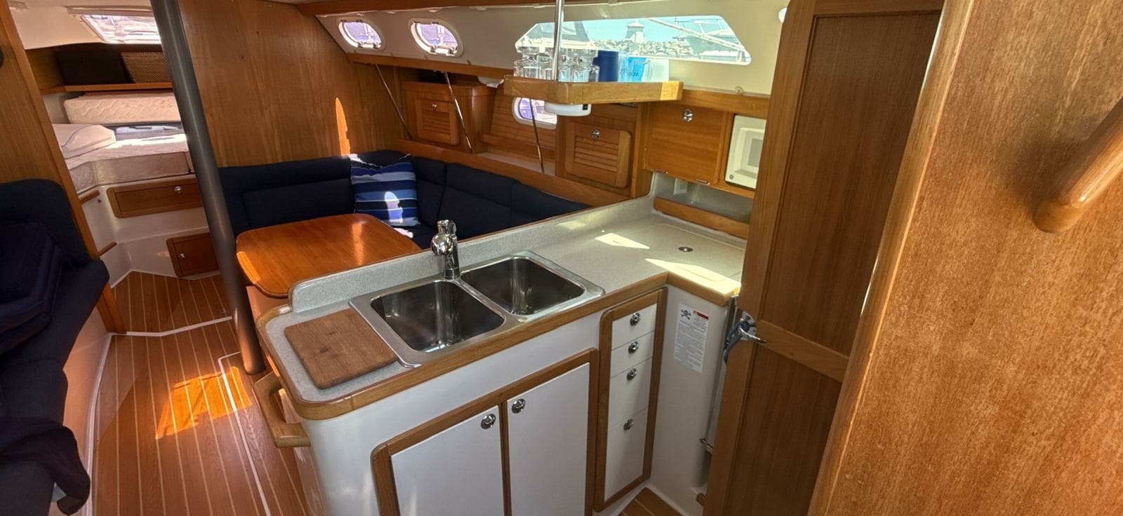 2005 Catalina 34 MK II - Photo 45