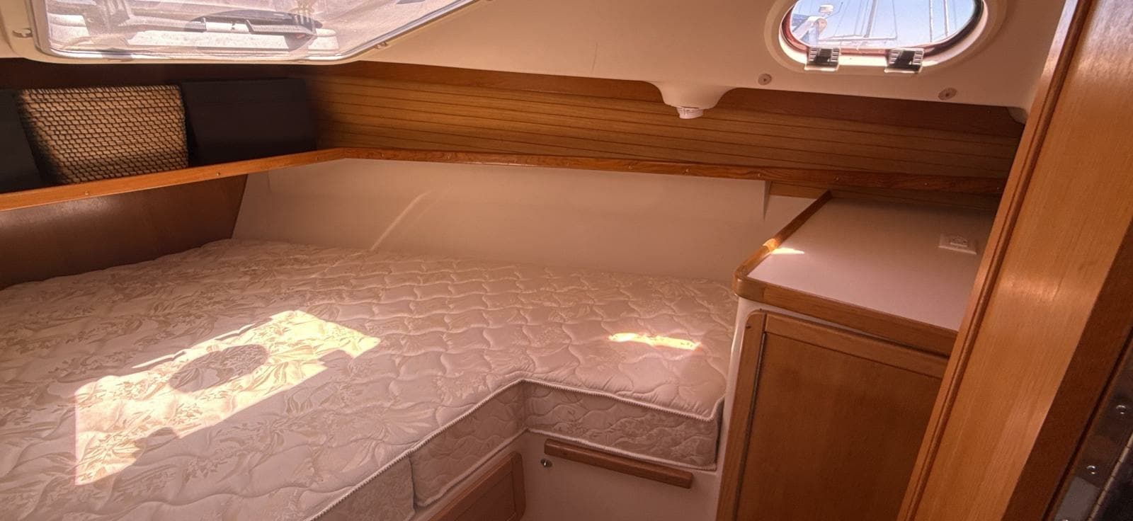 2005 Catalina 34 MK II - Photo 81