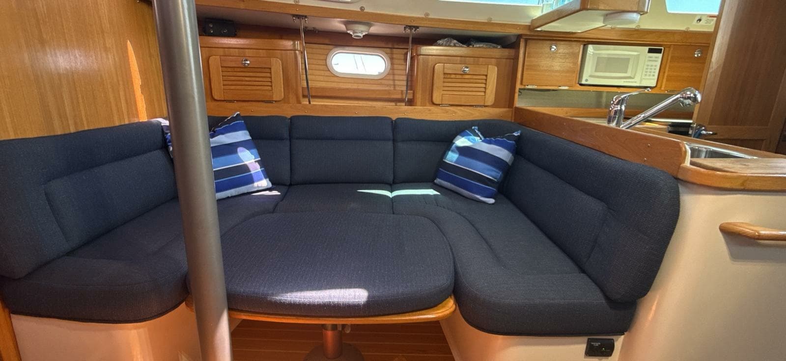 2005 Catalina 34 MK II - Photo 70
