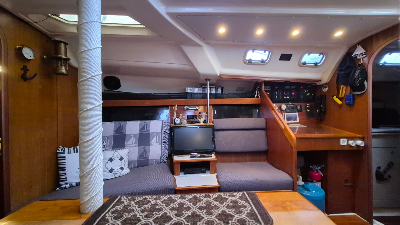1988 Hunter Legend 37 - Photo 5