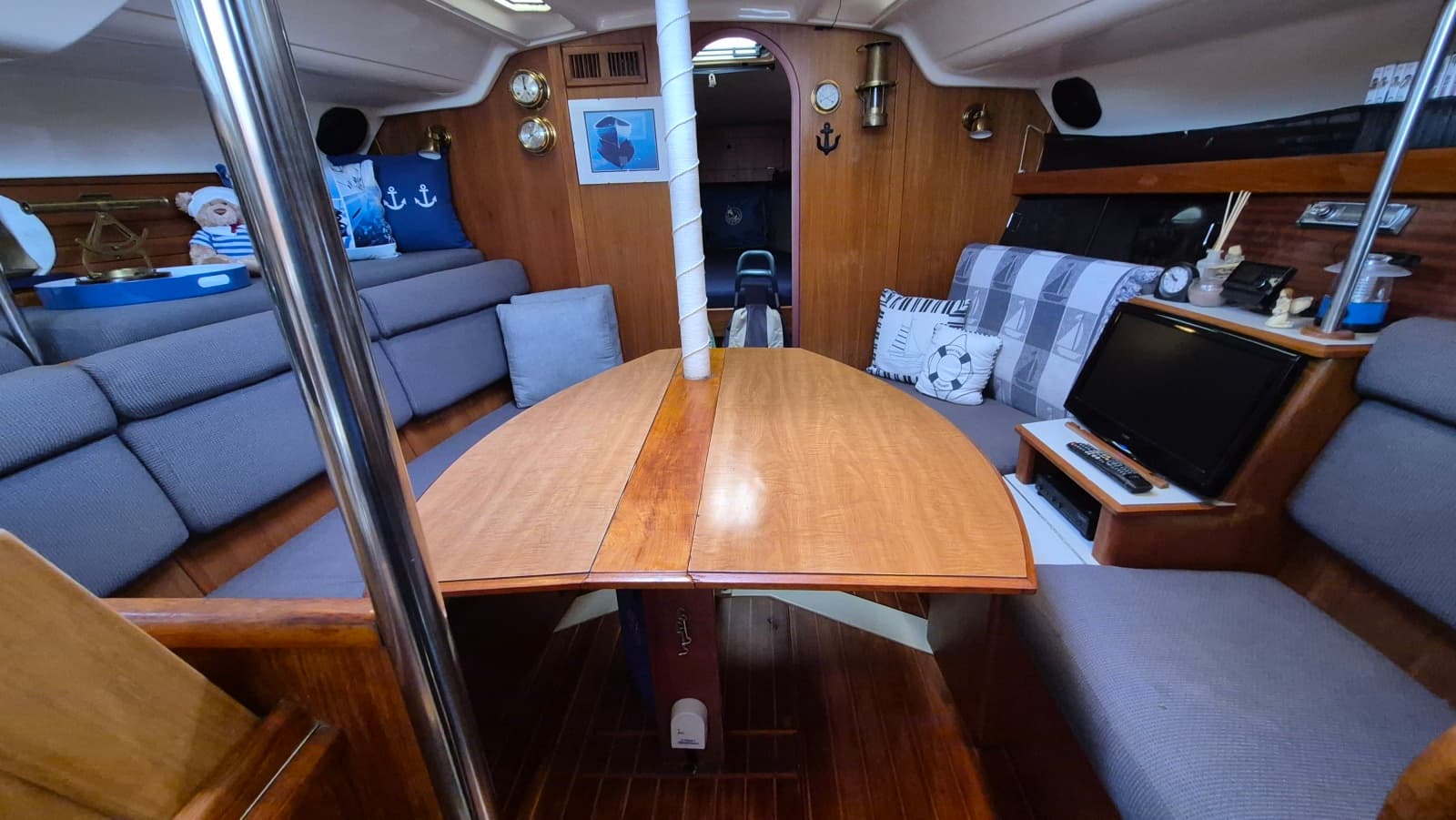 1988 Hunter Legend 37 - Photo 10