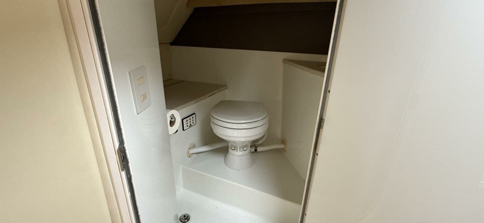 2005 Cobalt 343 - Photo 48