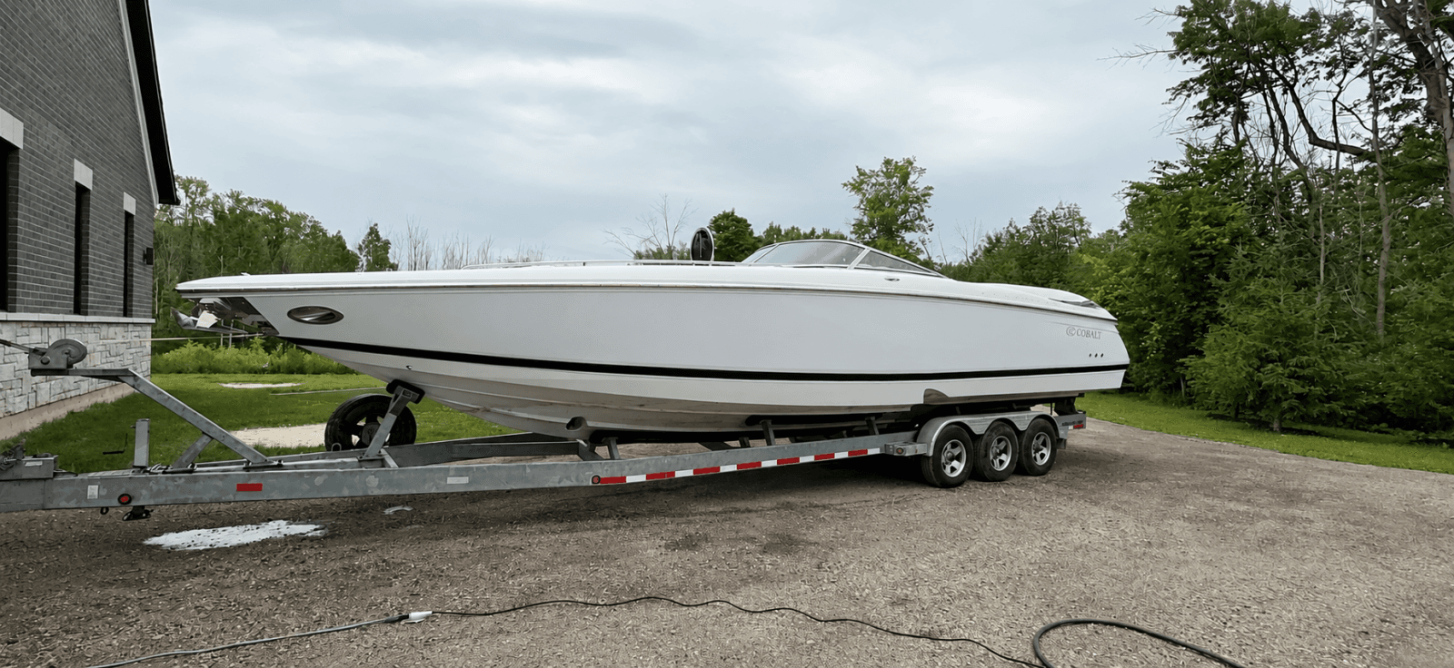 2005 Cobalt 343 - Photo 1