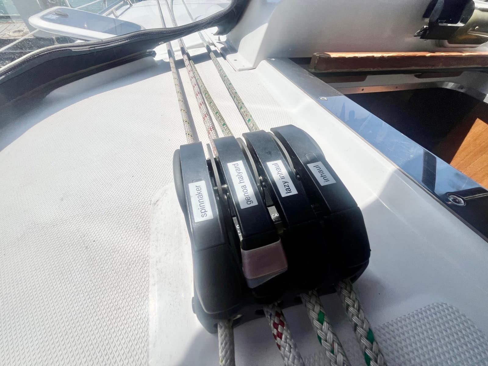 2005 Hunter 41 Aft Cabin - Photo 19