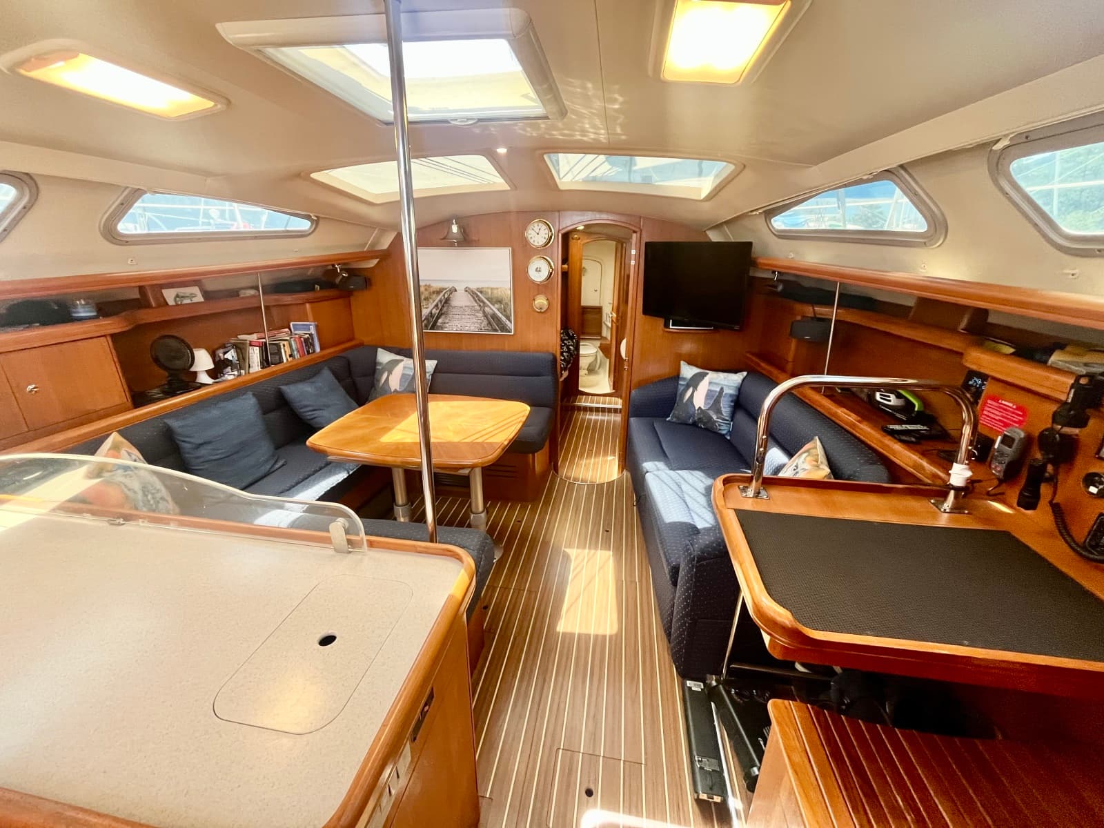 2005 Hunter 41 Aft Cabin - Photo 29