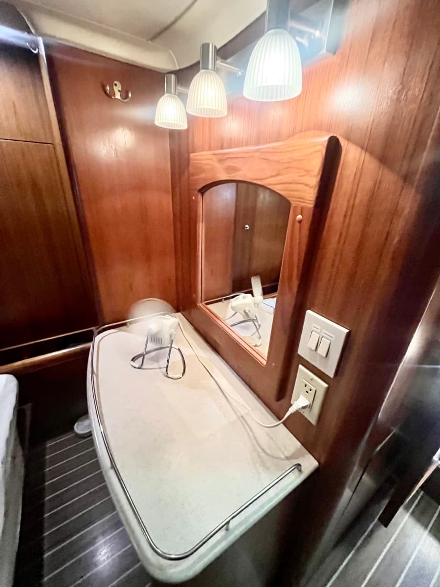 2005 Hunter 41 Aft Cabin - Photo 44