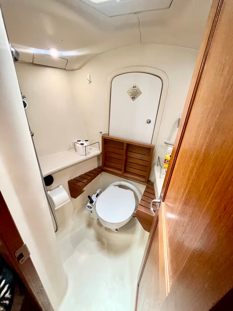 2005 Hunter 41 Aft Cabin - Photo 49