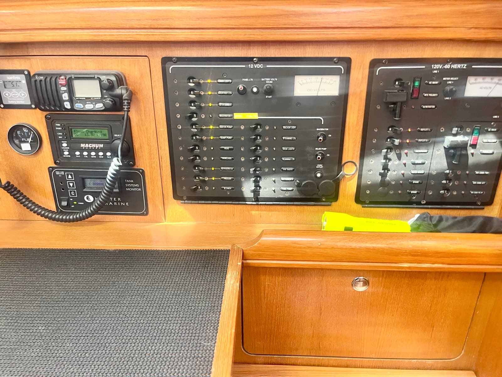 2005 Hunter 41 Aft Cabin - Photo 52