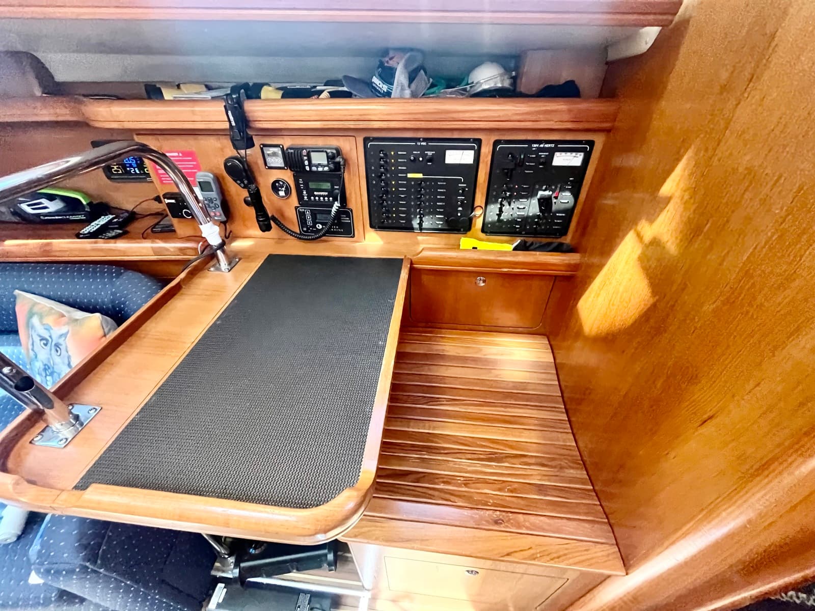 2005 Hunter 41 Aft Cabin - Photo 53