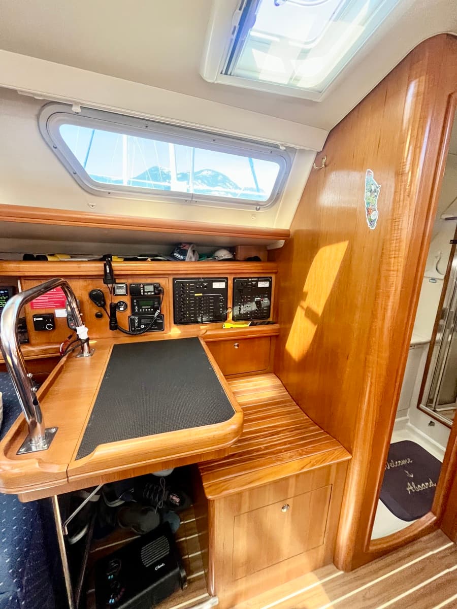 2005 Hunter 41 Aft Cabin - Photo 54