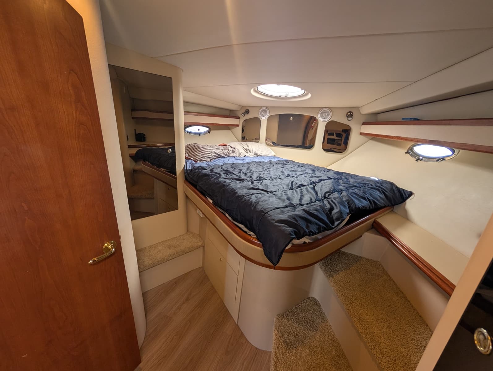 2002 Cruisers Yachts 3672 - Photo 39