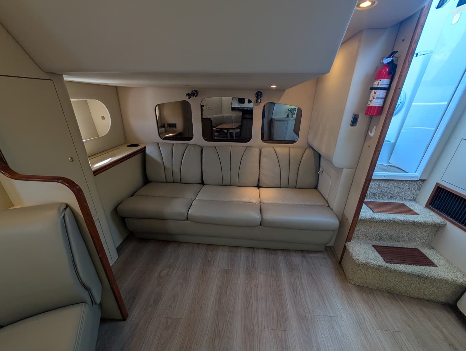 2002 Cruisers Yachts 3672 - Photo 47