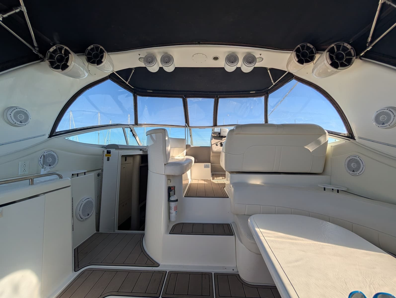 2002 Cruisers Yachts 3672 - Photo 16