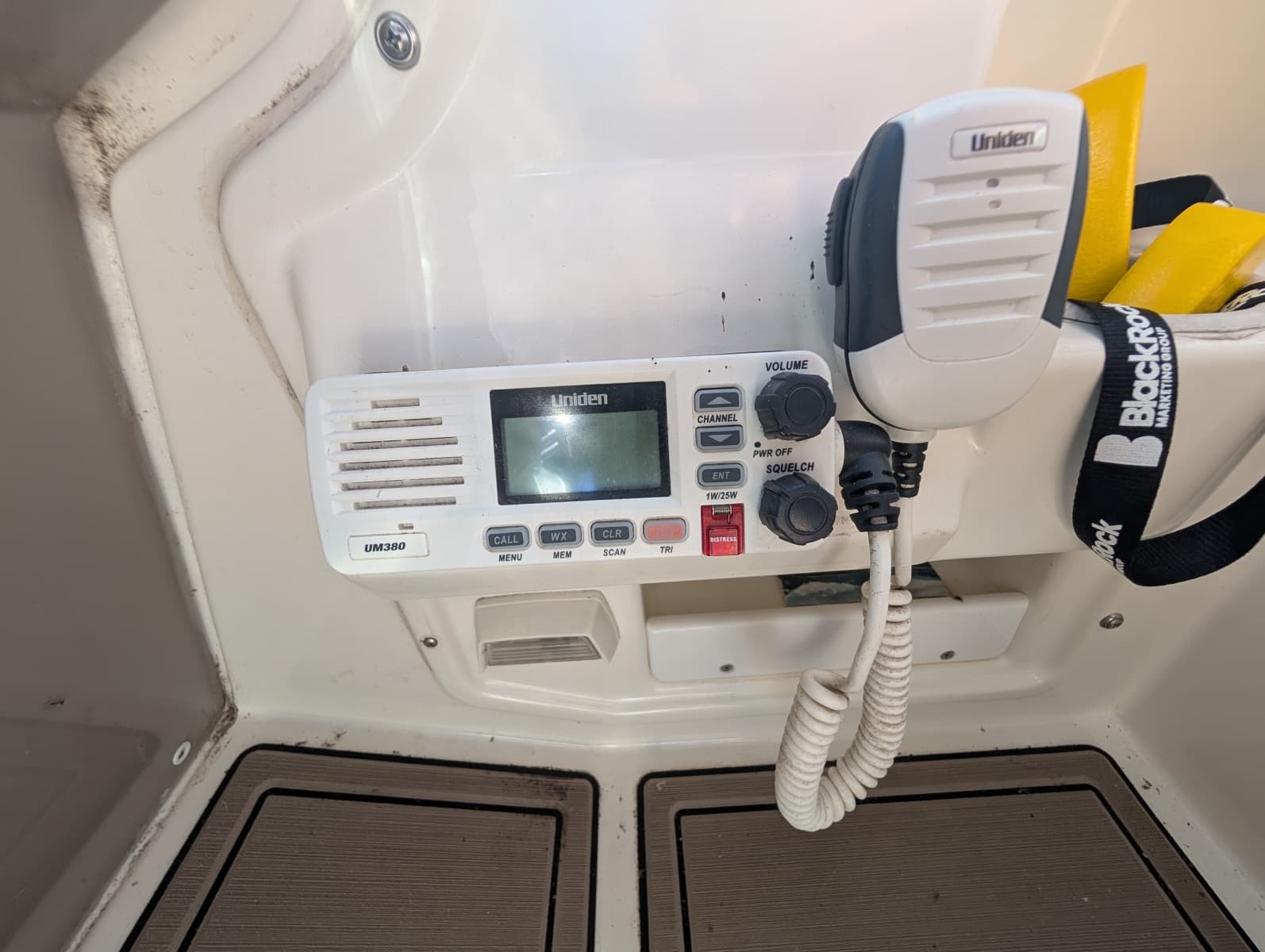 2002 Cruisers Yachts 3672 - Photo 27