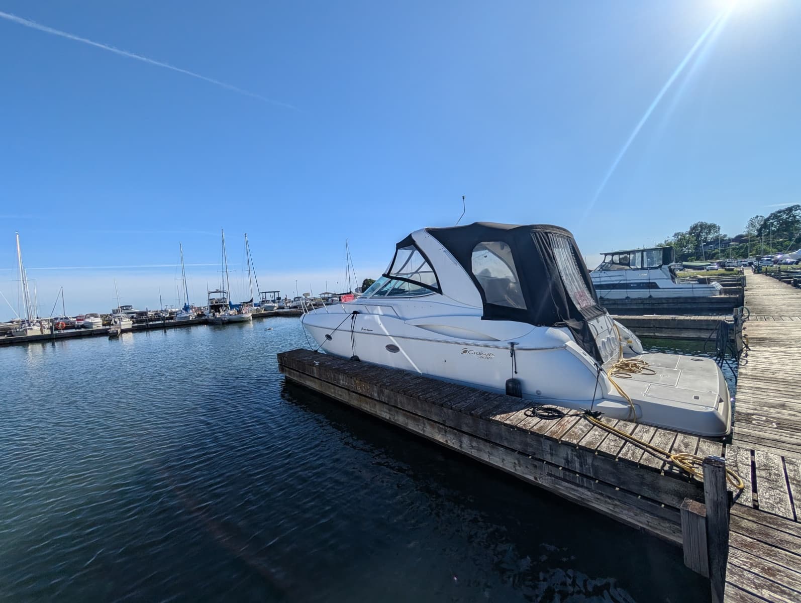 2002 Cruisers Yachts 3672 - Photo 3