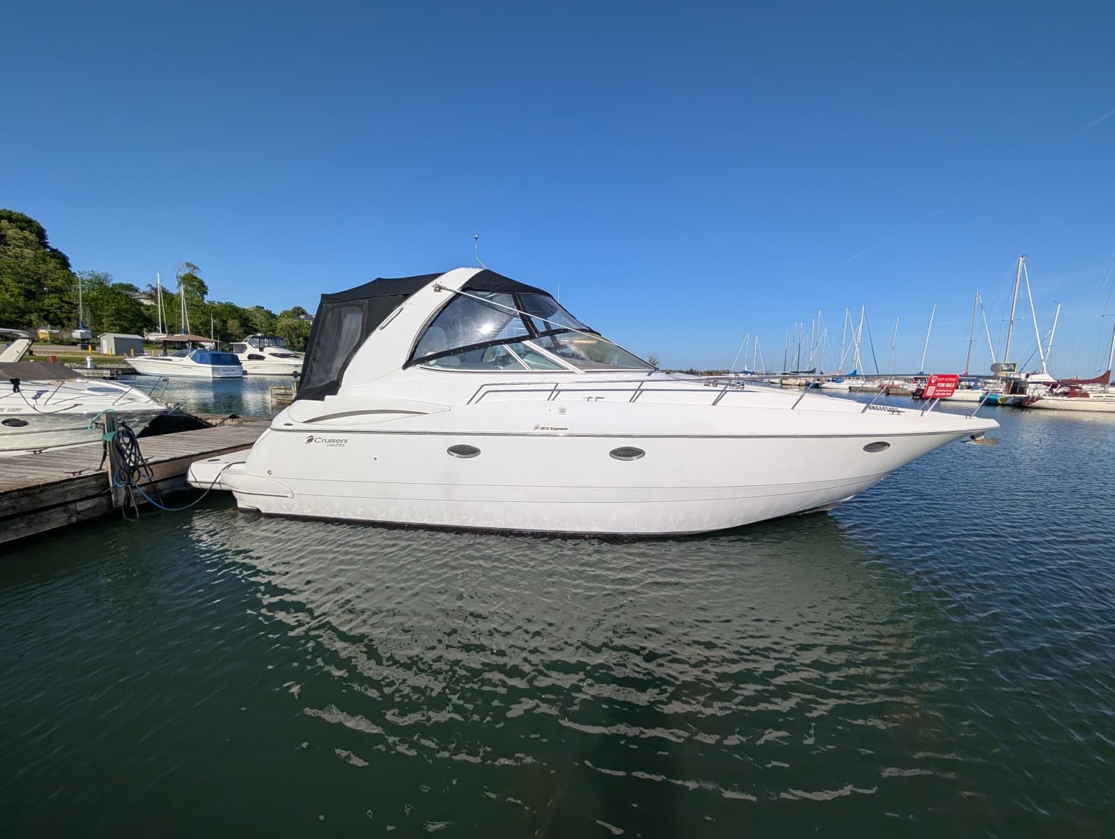 2002 Cruisers Yachts 3672 - Photo 1