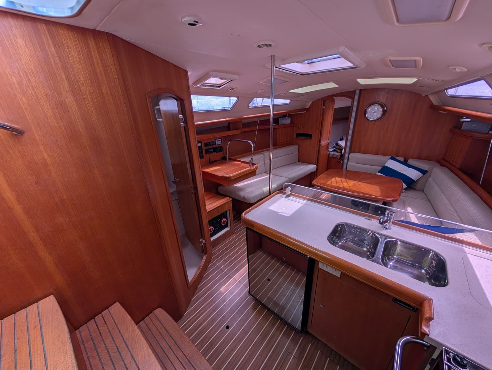 2006 Hunter 38 - Photo 10