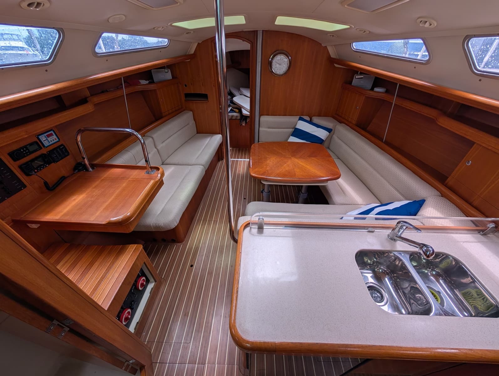2006 Hunter 38 - Photo 11