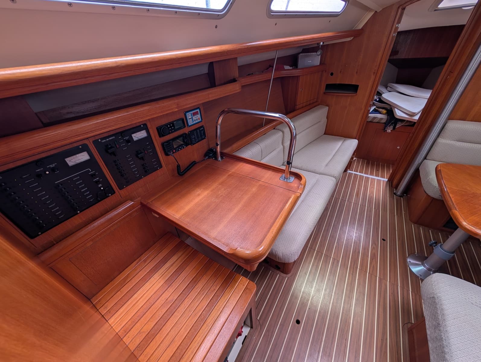 2006 Hunter 38 - Photo 13