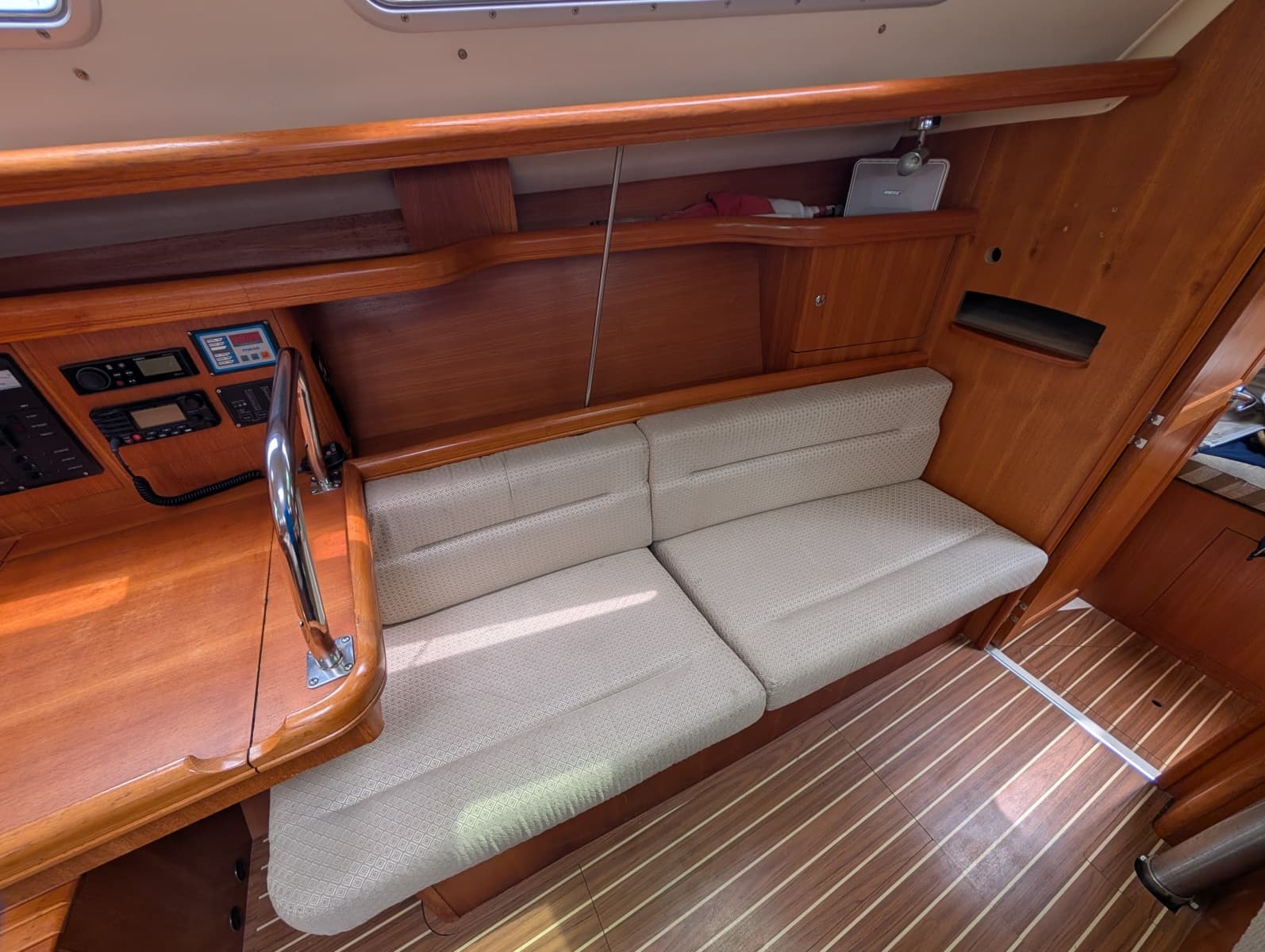 2006 Hunter 38 - Photo 18