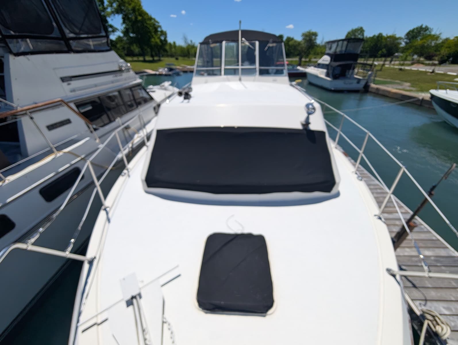 1977 Trojan 36 Tri-Cabin - Photo 16