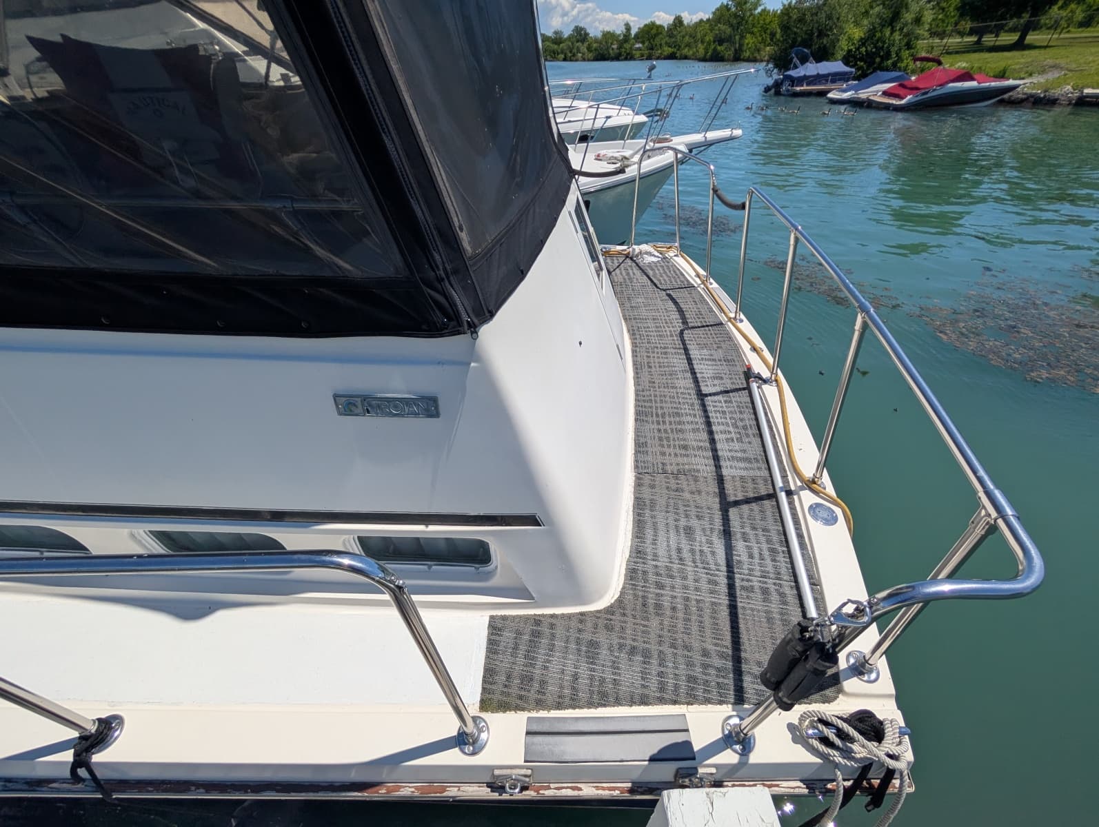 1977 Trojan 36 Tri-Cabin - Photo 10