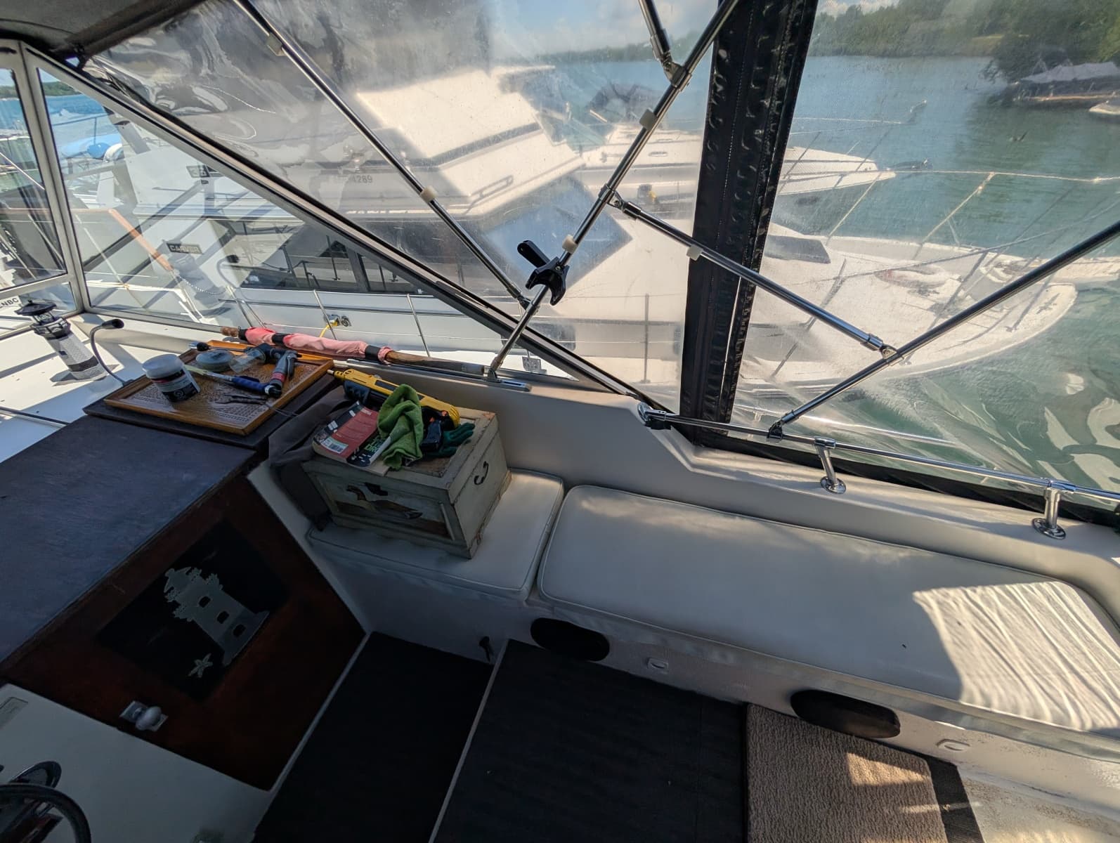 1977 Trojan 36 Tri-Cabin - Photo 21