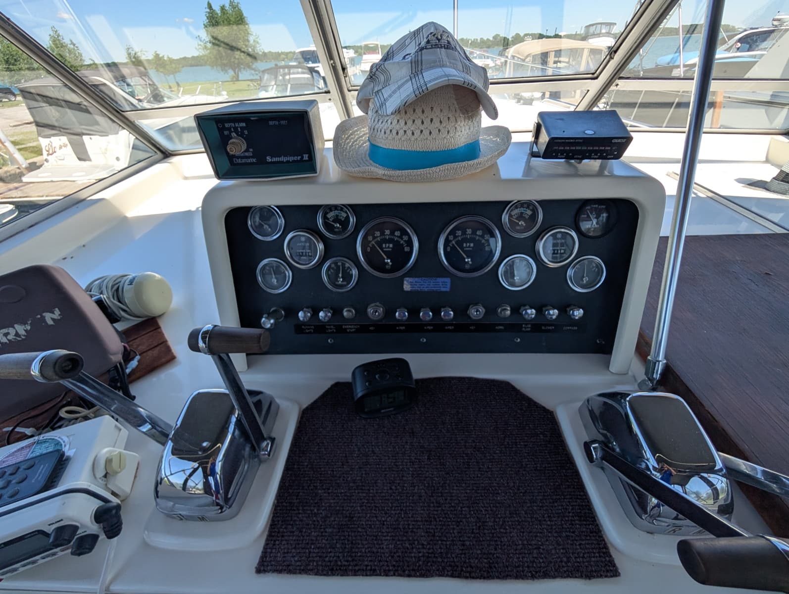 1977 Trojan 36 Tri-Cabin - Photo 25