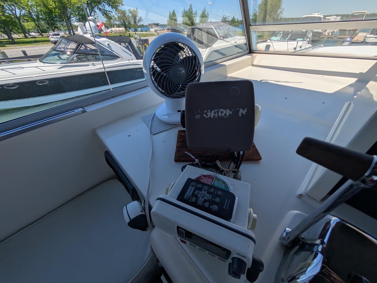 1977 Trojan 36 Tri-Cabin - Photo 28