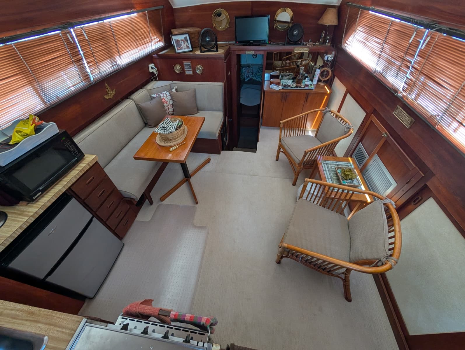 1977 Trojan 36 Tri-Cabin - Photo 34