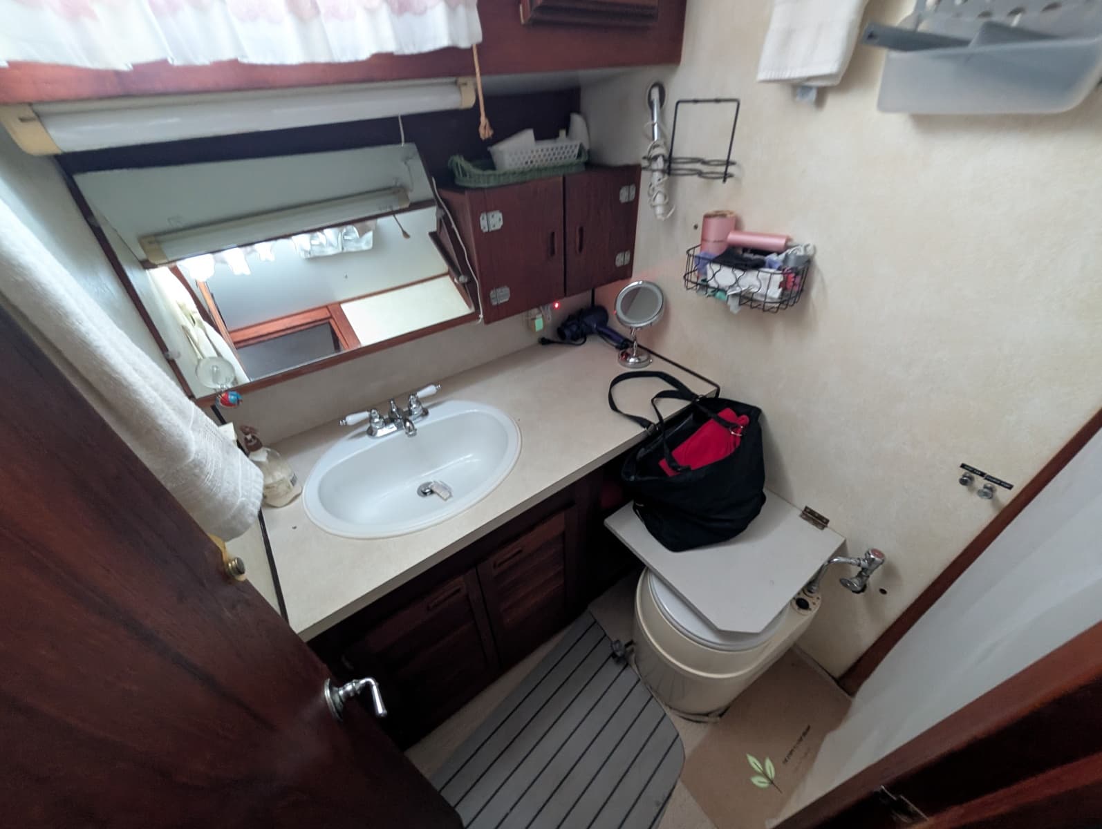 1977 Trojan 36 Tri-Cabin - Photo 56