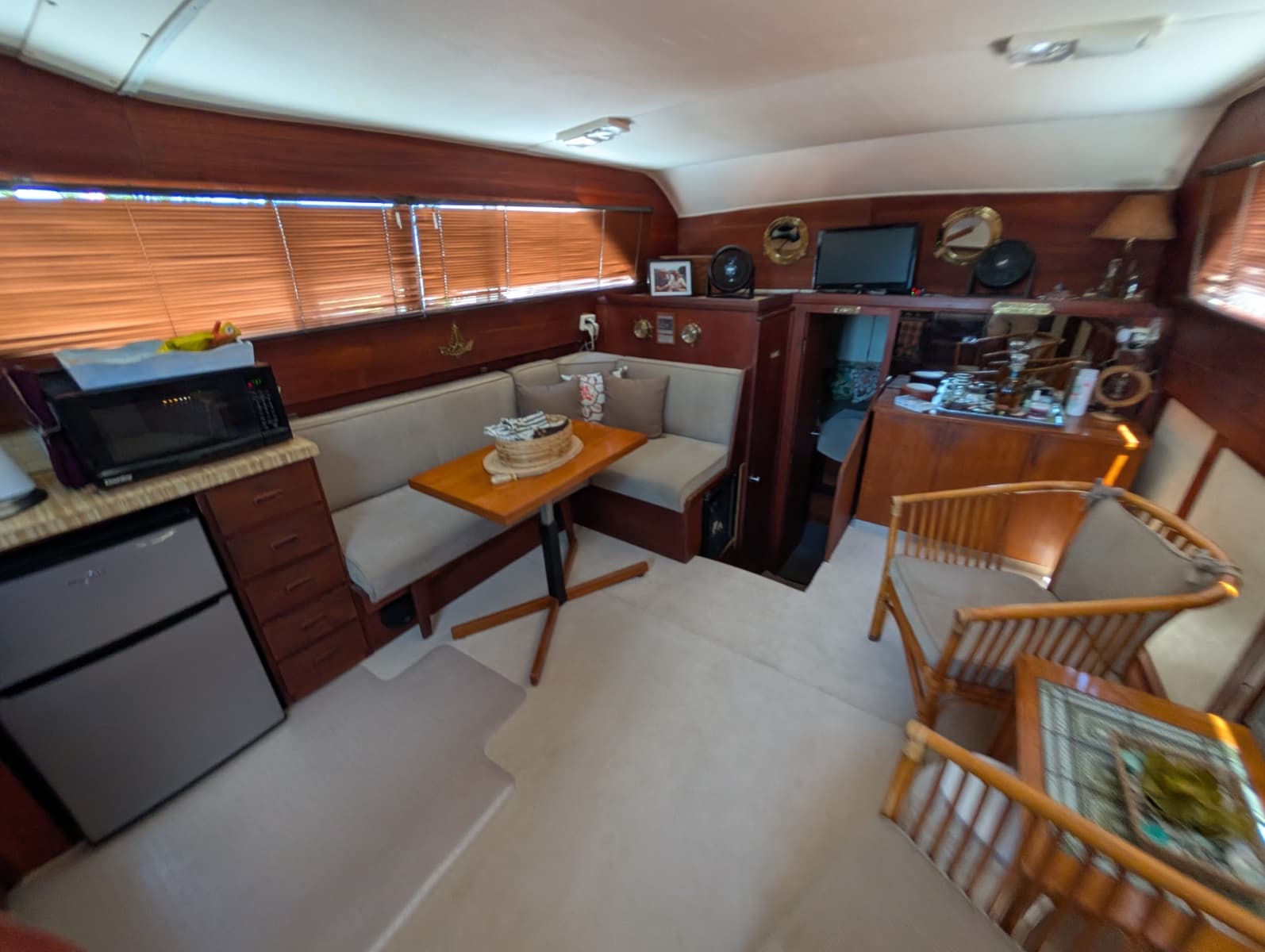 1977 Trojan 36 Tri-Cabin - Photo 41