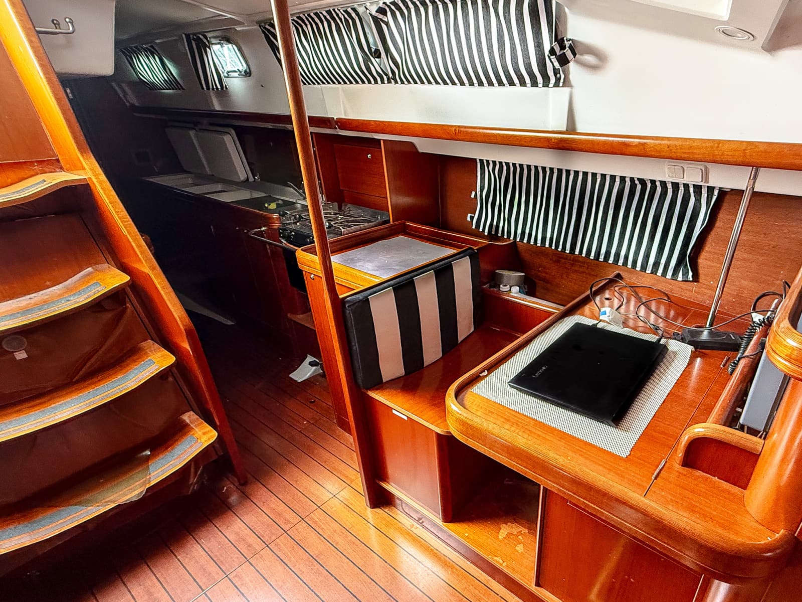 2005 Beneteau Oceanis Clipper 423 - Photo 24