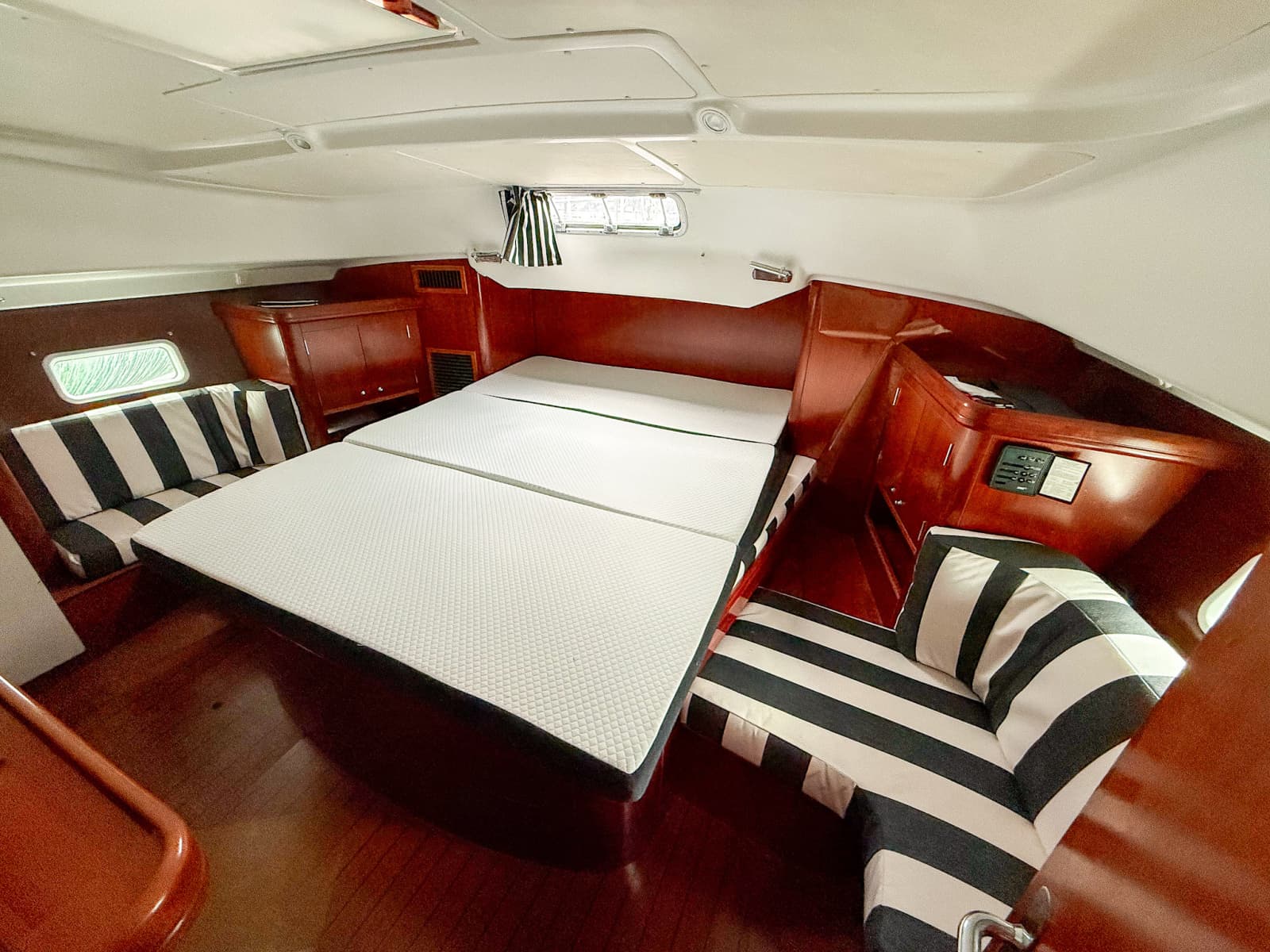 2005 Beneteau Oceanis Clipper 423 - Photo 34