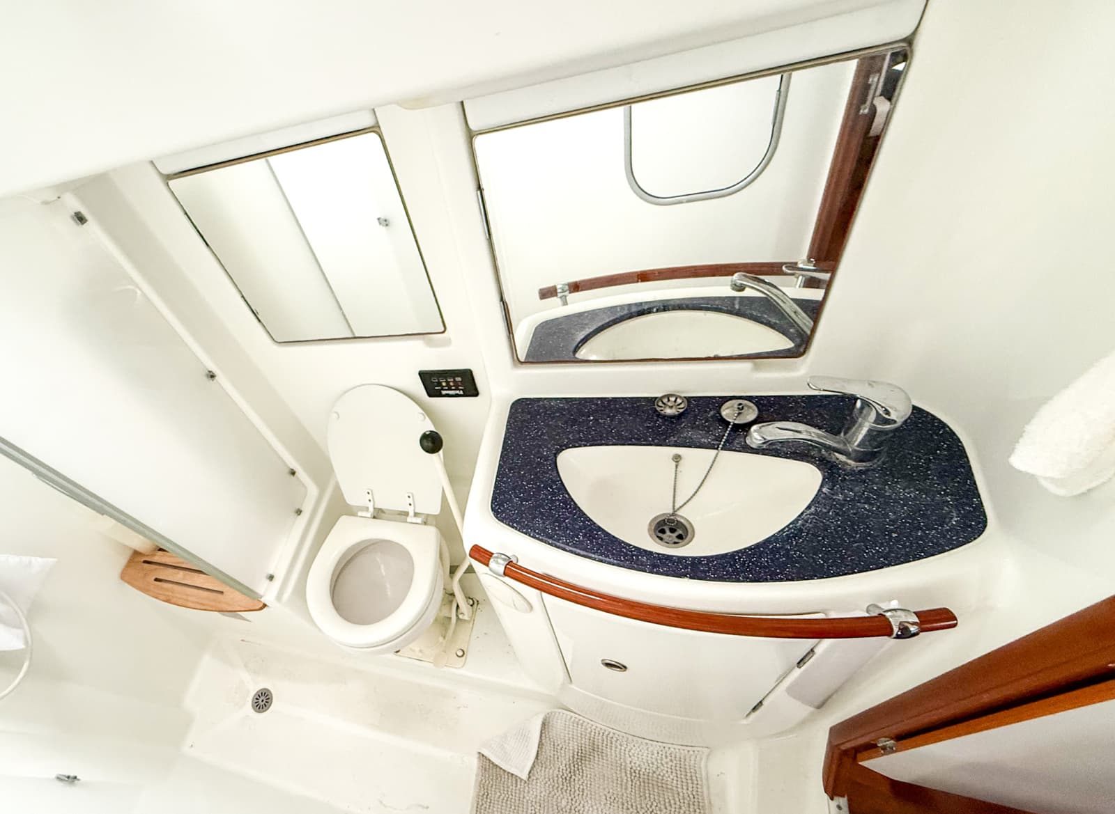 2005 Beneteau Oceanis Clipper 423 - Photo 39