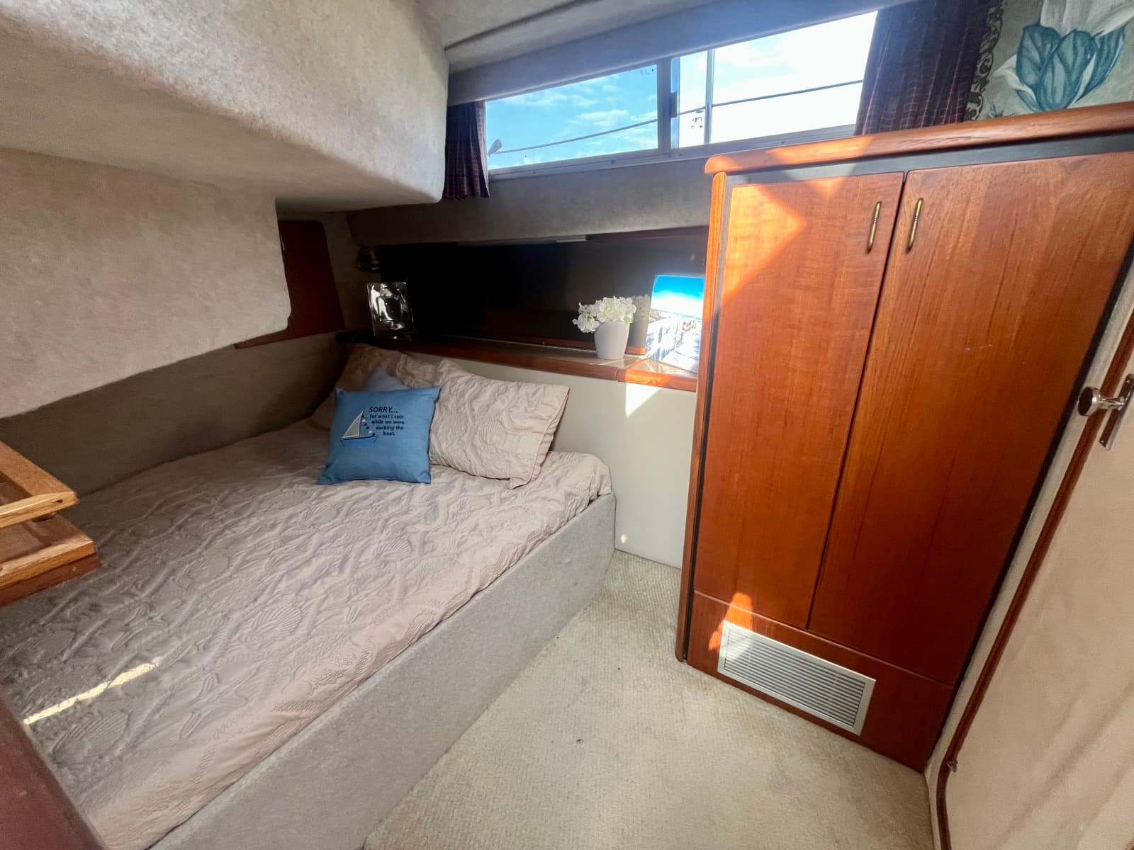 1990 Bayliner 3888 Motoryacht - Photo 21
