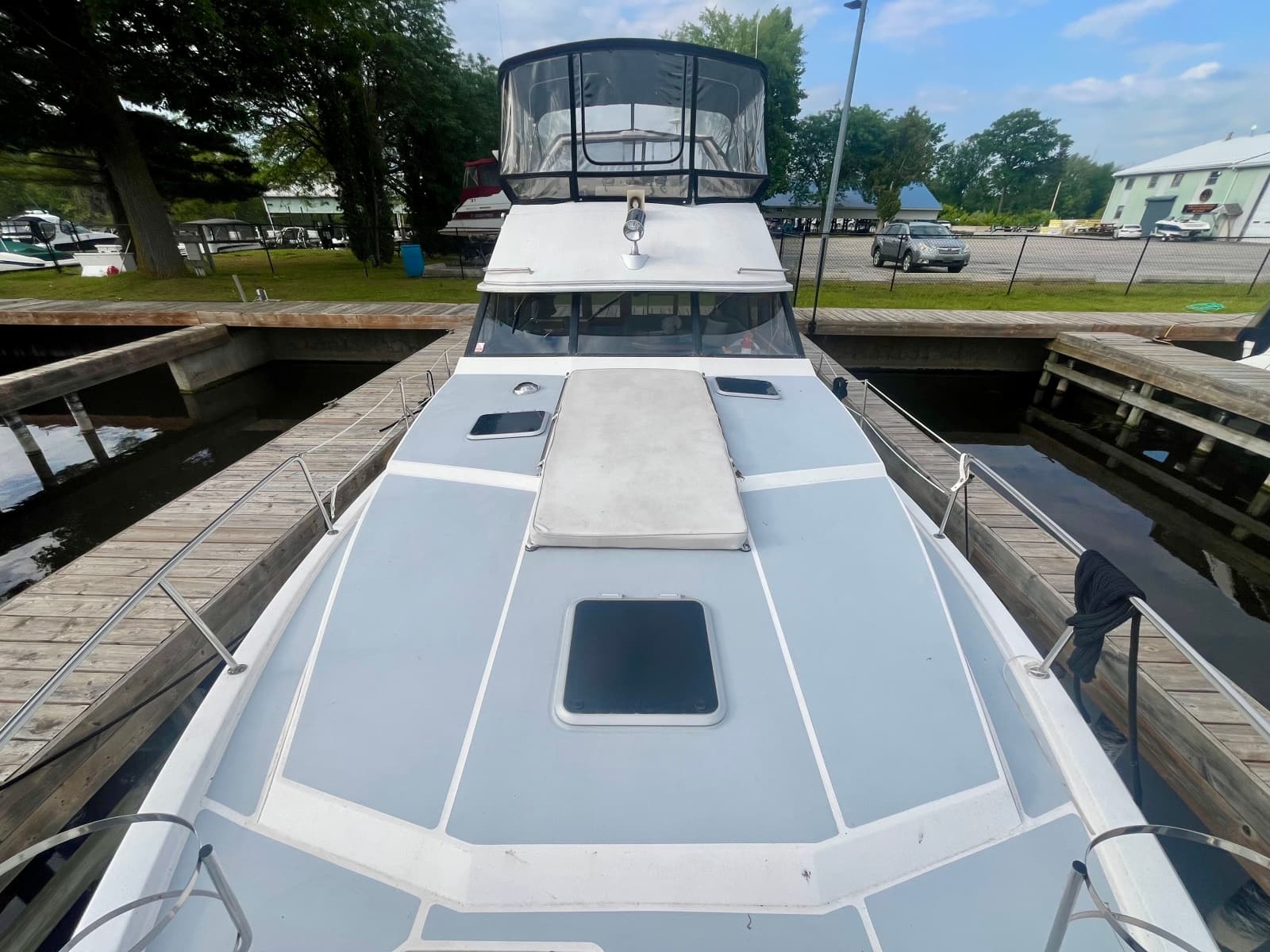 1990 Bayliner 3888 Motoryacht - Photo 3