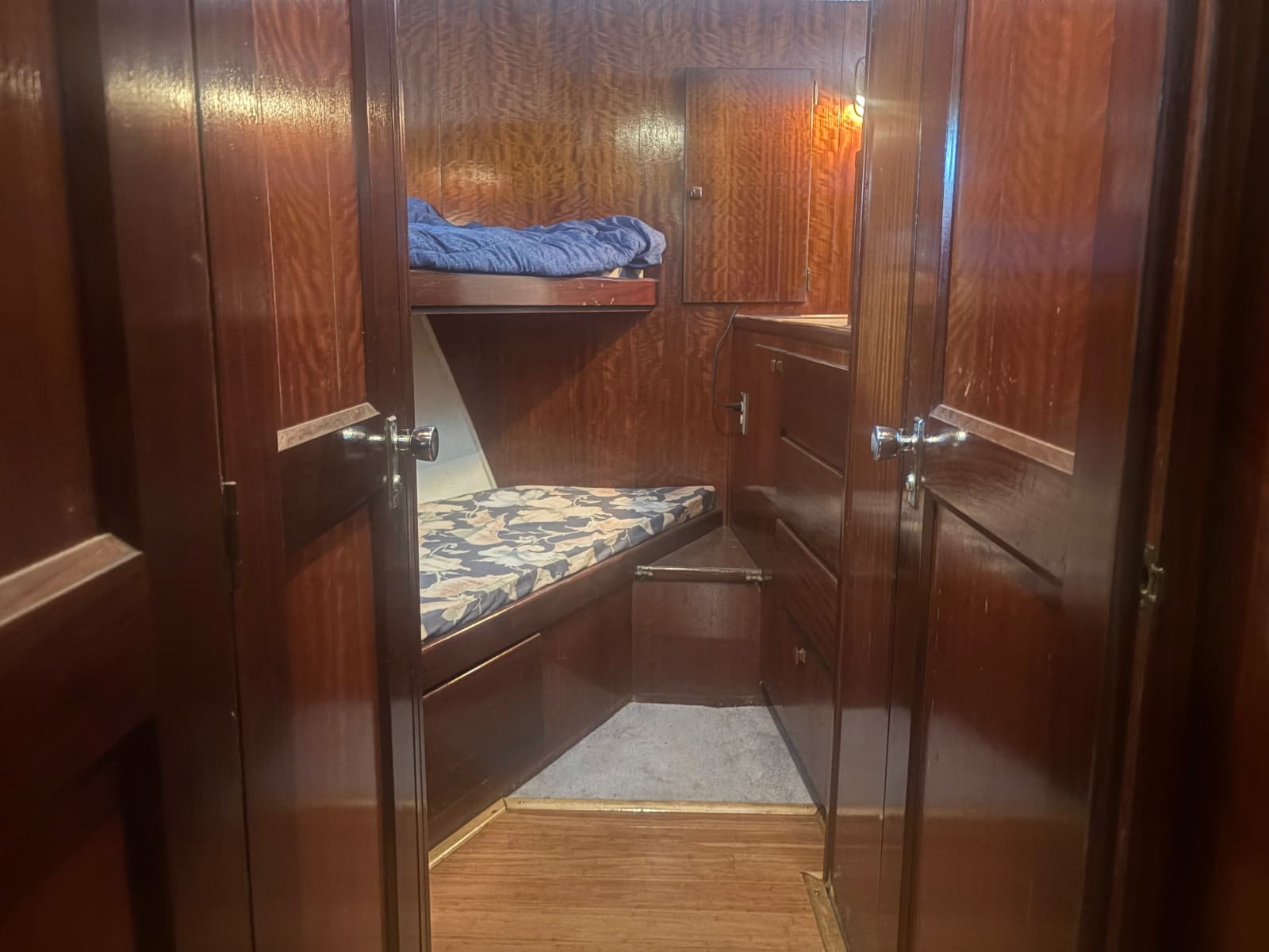 1973 Hatteras 53 Convertible - Photo 35