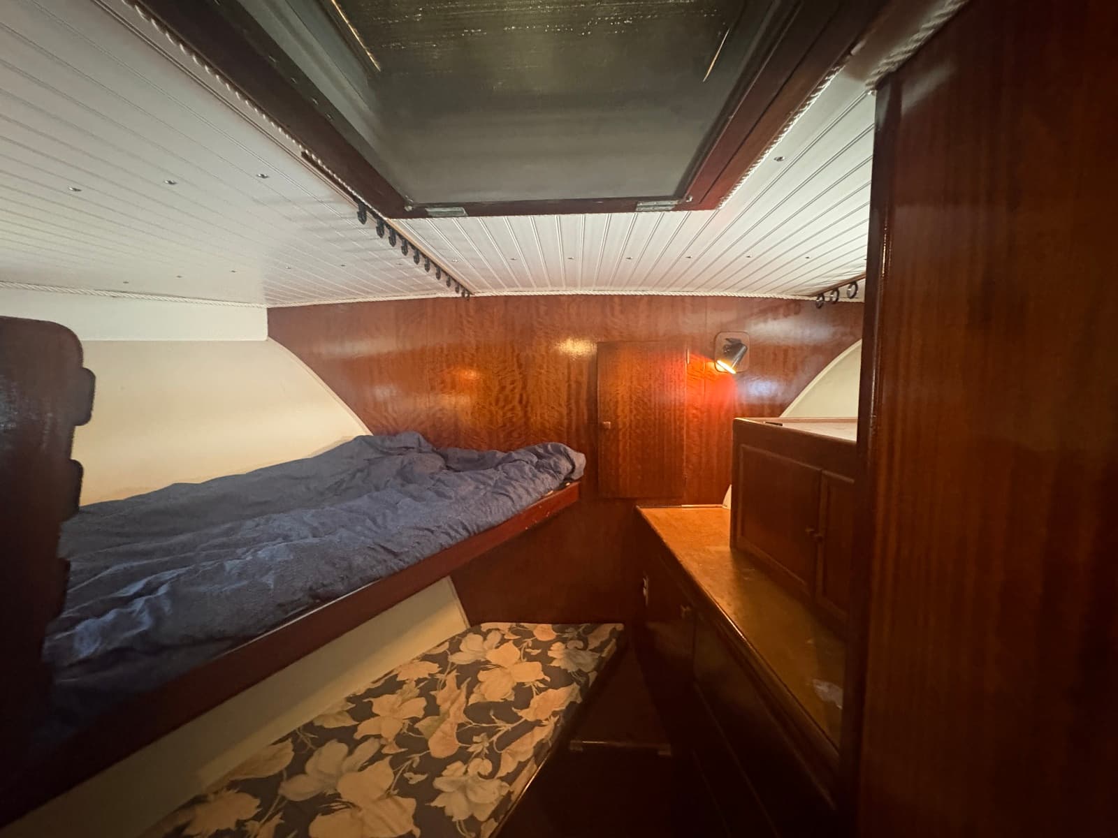 1973 Hatteras 53 Convertible - Photo 39