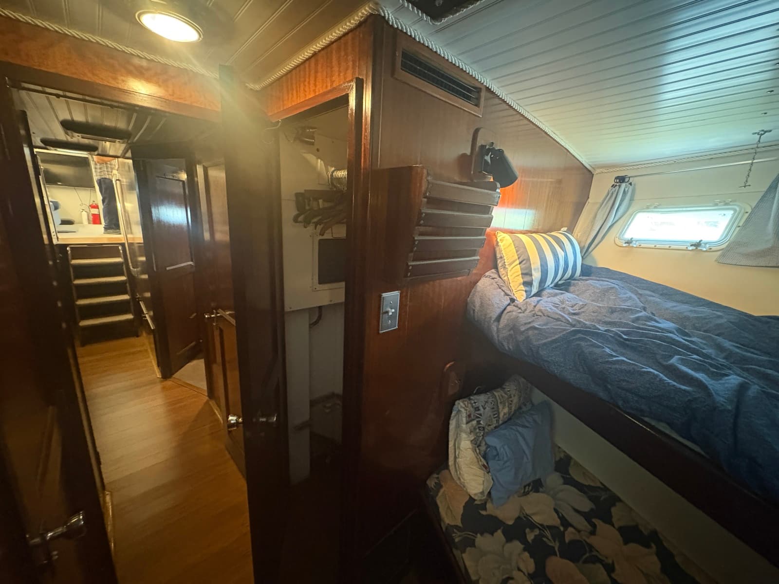 1973 Hatteras 53 Convertible - Photo 42