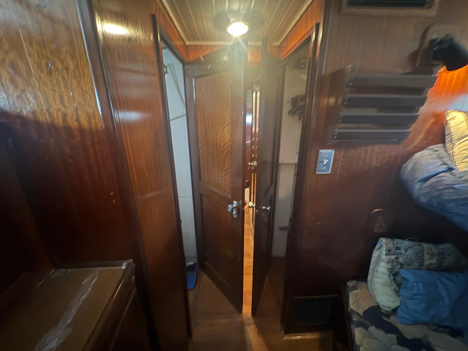 1973 Hatteras 53 Convertible - Photo 44