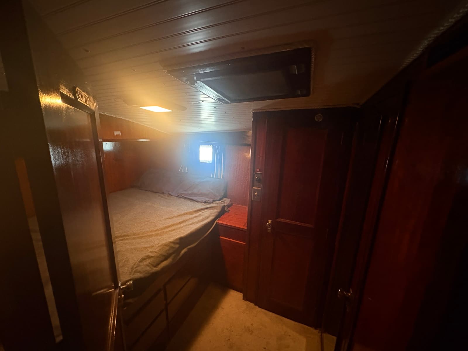 1973 Hatteras 53 Convertible - Photo 46